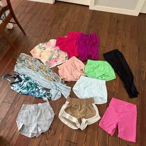 Women’s small clothing bundle